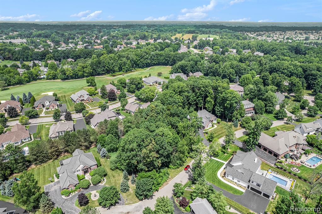 UNIT 110 ANDOVER CT Andover Court, Grand Blanc, MI 48439 — Photo 4