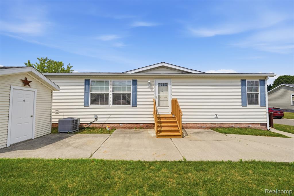 11784 Stoneridge Court, South Lyon, MI 48178 — Photo 25