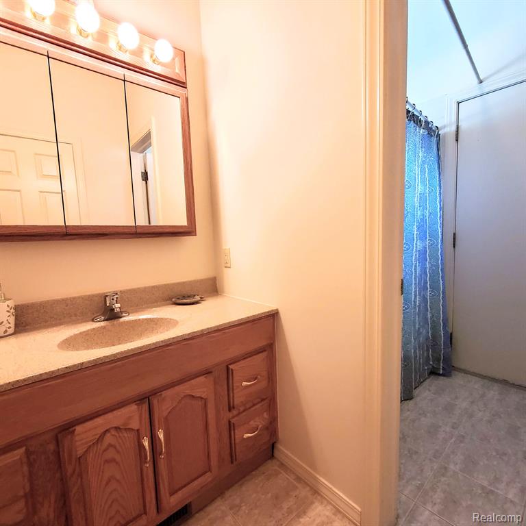 6380 E Pierson Rd Road, Flint, MI 48506 — Photo 19