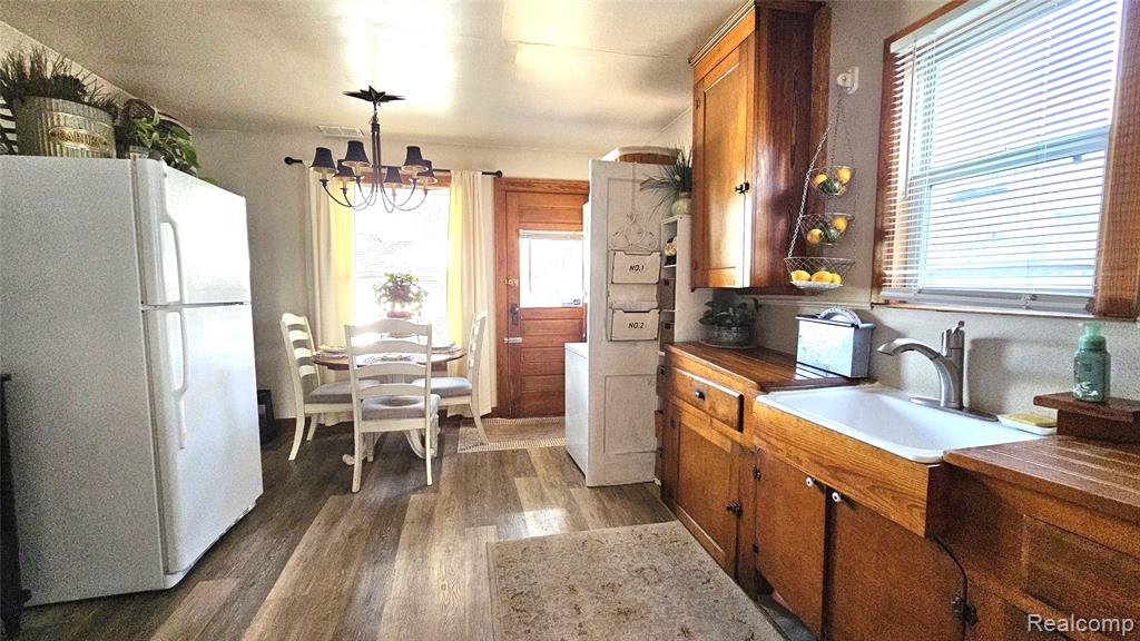 9550 Portage Lake Avenue, Pinckney, MI 48169 — Photo 4