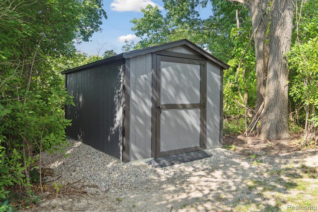 4348 Oak Tree Trail, Fenton, MI 48430 — Photo 53