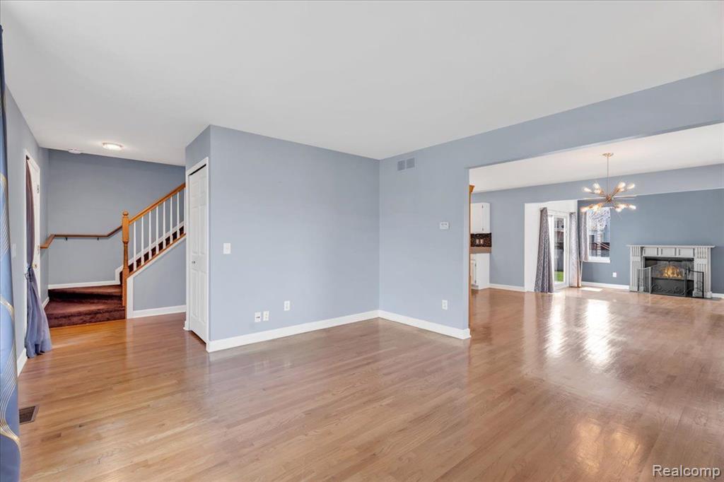 4525 STREAMSIDE Trail, Waterford, MI 48329 — Photo 4