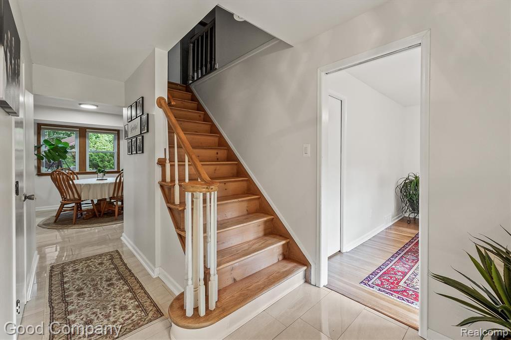 833 Cobblestone Drive, Rochester Hills, MI 48309 — Photo 3