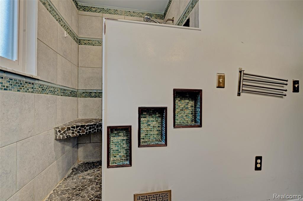 8704 Edna Drive, Warren, MI 48093 — Photo 40