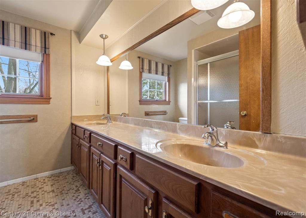 19419 Coachwood Road, Riverview, MI 48193 — Photo 31