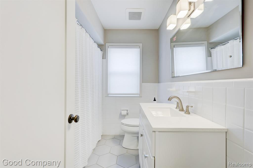 602 N Vermont Avenue, Royal Oak, MI 48067 — Photo 23