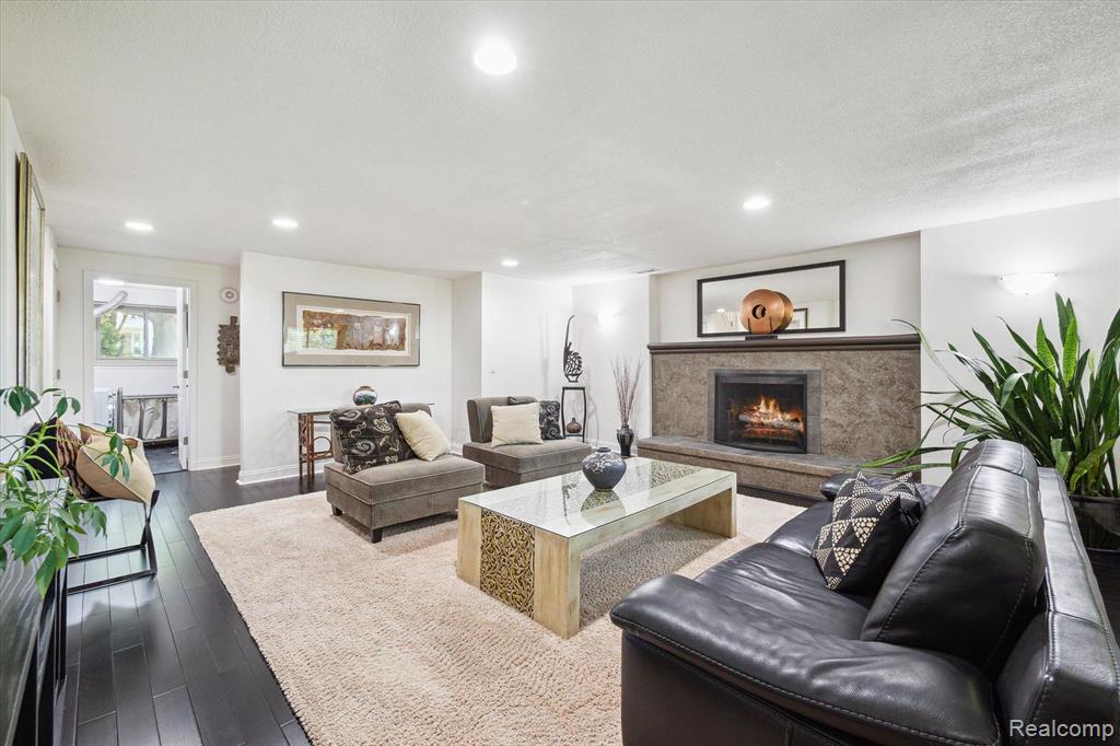 427 Rolling Green Circle S, Rochester Hills, MI 48309 — Photo 20