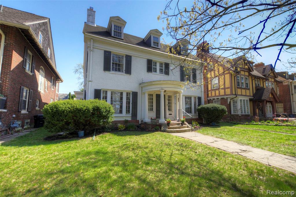 121 Longfellow Street, Detroit, MI 48202 — Photo 7