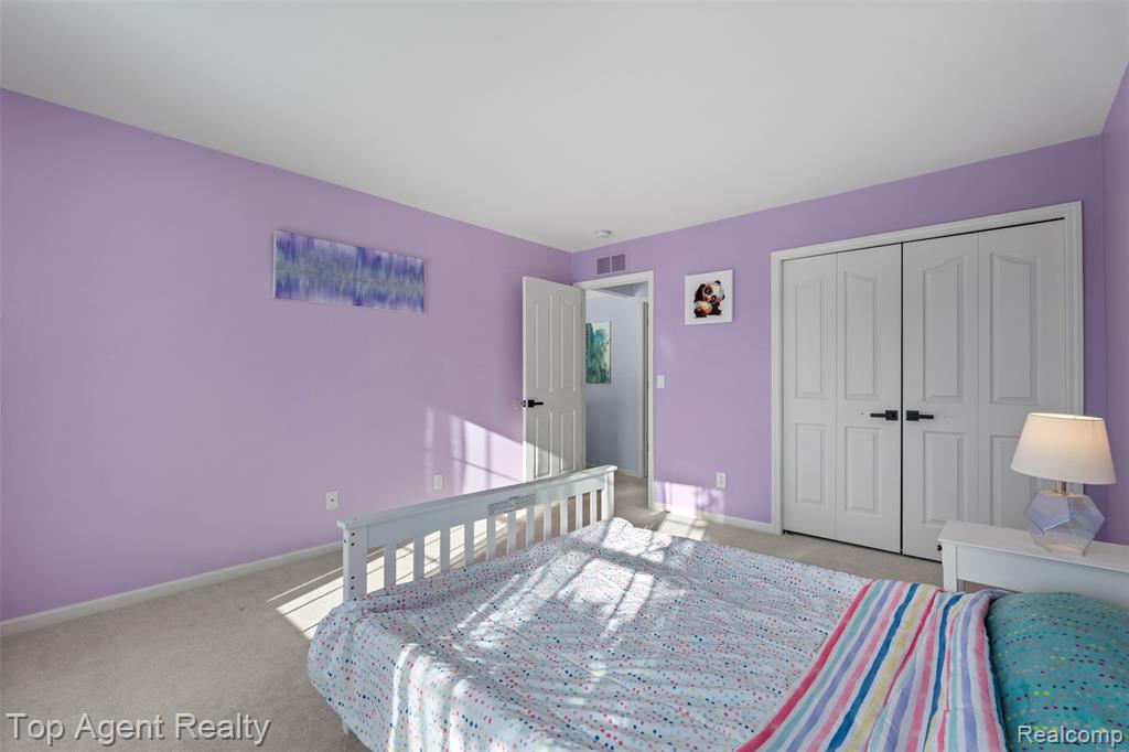 668 Berridge Circle, Lake Orion, MI — Photo 36