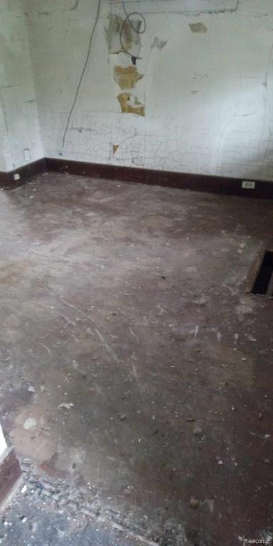 13832 PINEWOOD Street, Detroit, MI, 48205