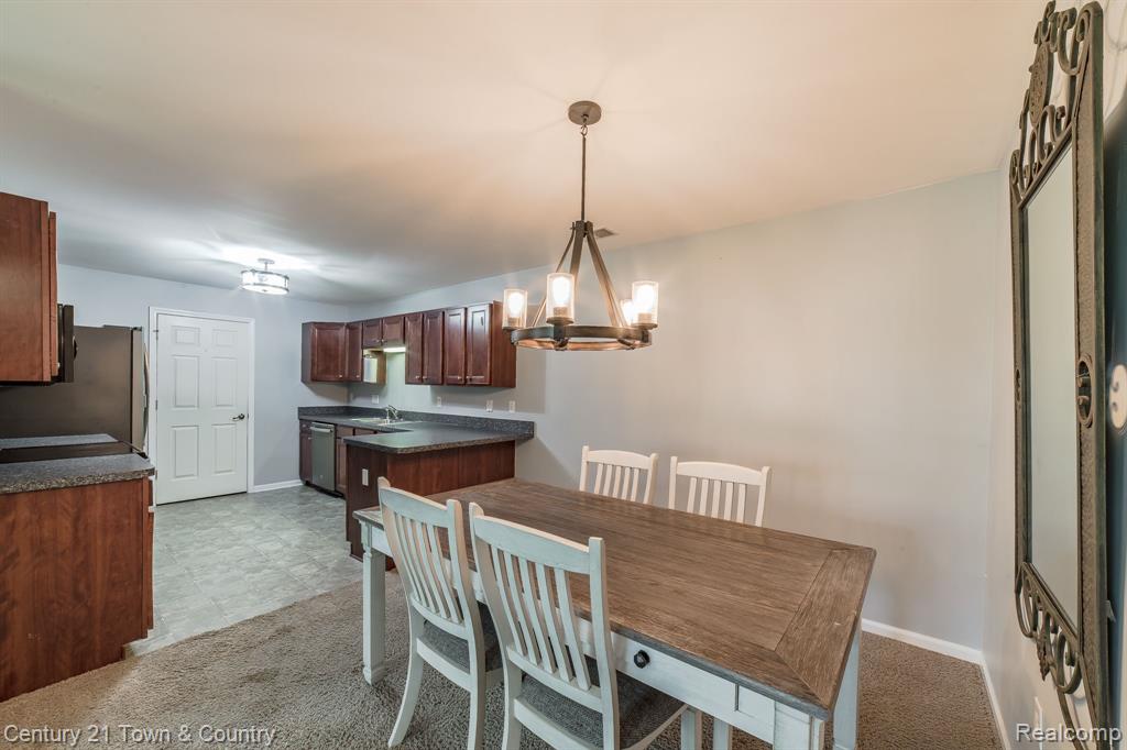 1032 SHIAWASSEE Circle, Howell, MI 48843 — Photo 29