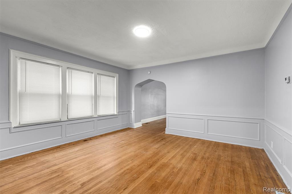 2015 Gladstone Street, Detroit, MI 48206 — Photo 8