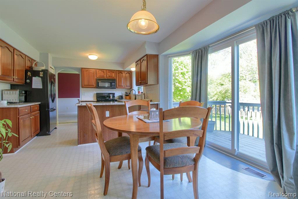 40630 Brecken Ridge Lane, Plymouth, MI 48170 — Photo 10