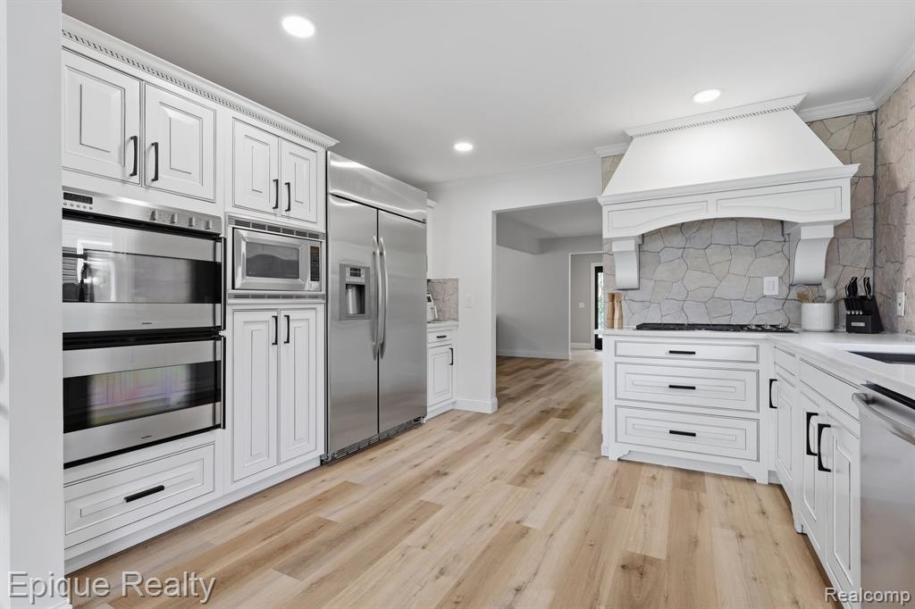 72 N North Shore Drive, Lake Orion, MI 48362 — Photo 15