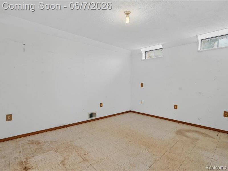 5081 Vines Road, Howell, MI 48843 — Photo 47