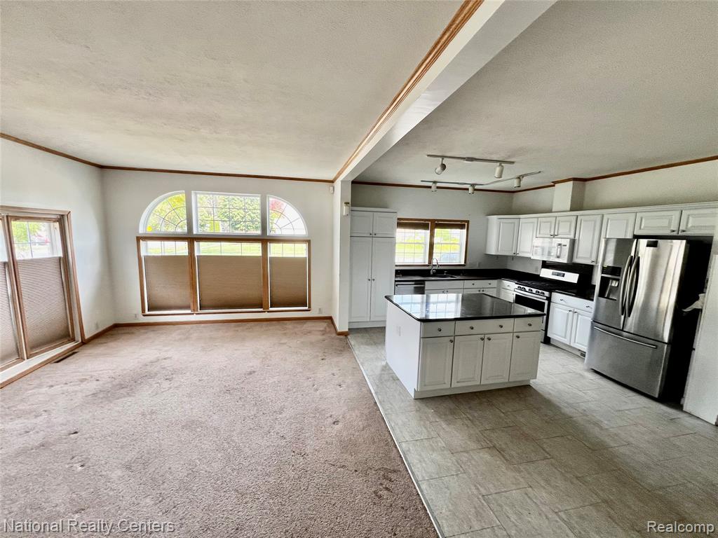 8015 Syracuse Street, Taylor, MI 48180 — Photo 12