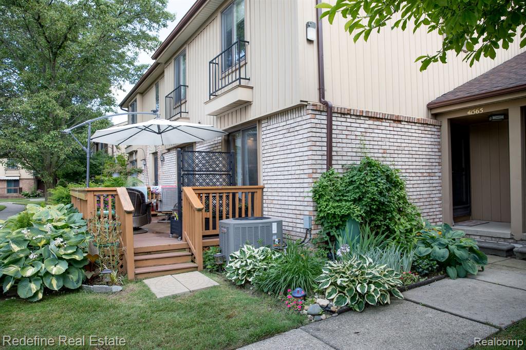 41565 Bedford Drive, Canton, MI 48187 — Photo 2