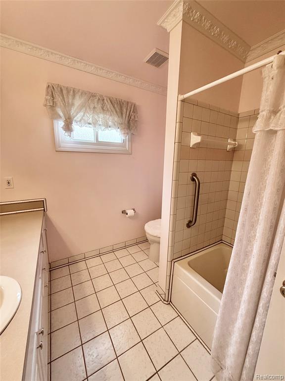7411 N Farmington Road, Westland, MI — Photo 13