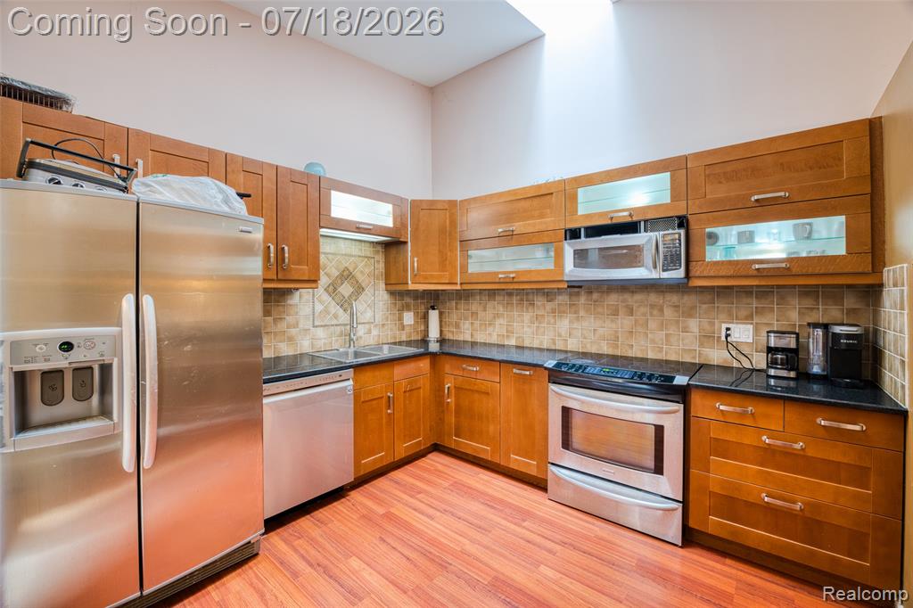 7482 Sheffield, West Bloomfield, MI — Photo 2