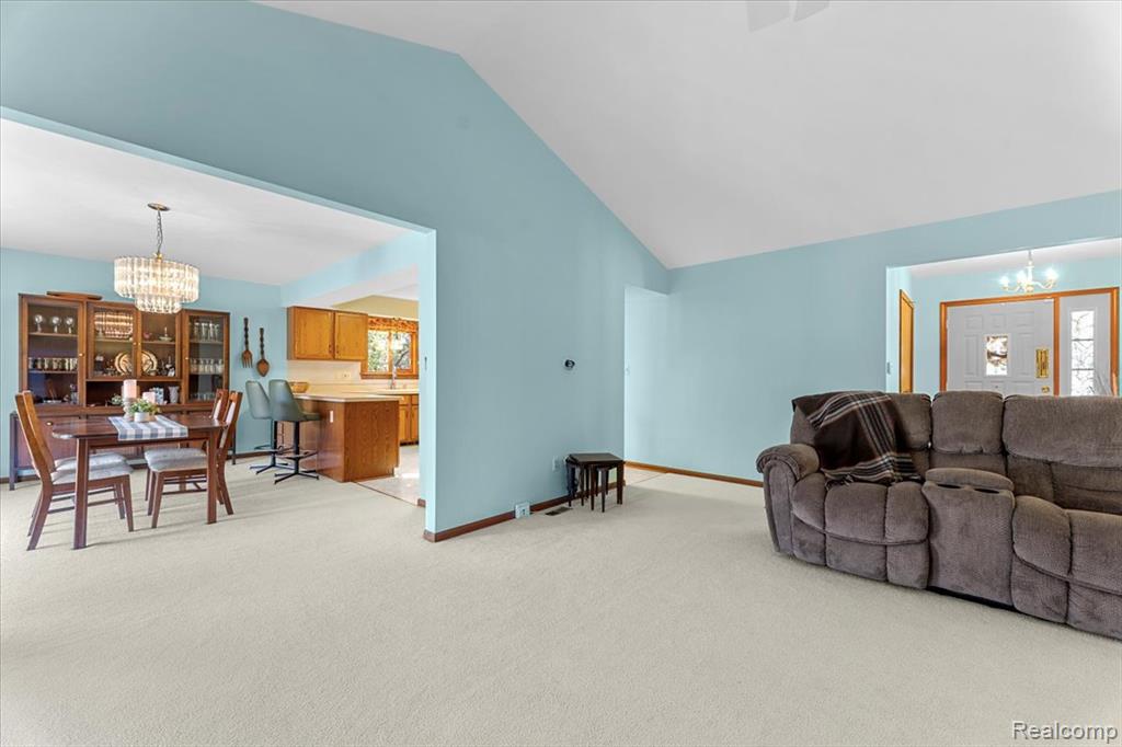 912 River Court, Wyandotte, MI 48192 — Photo 6