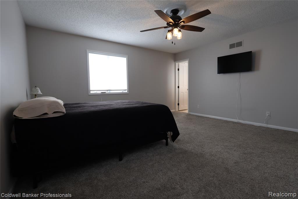 22305 King Road, Woodhaven, MI 48183 — Photo 18