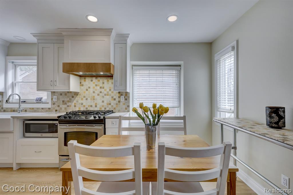 924 Marywood Drive, Royal Oak, MI 48067 — Photo 9
