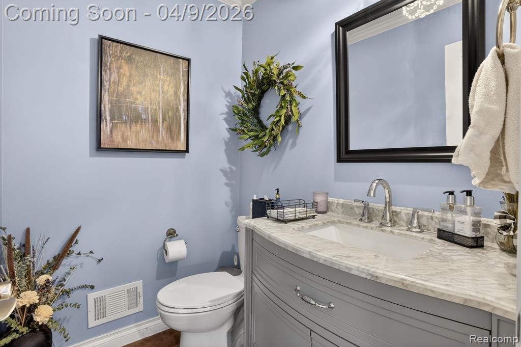 341 Ridgewood Road, Rochester, MI 48306 — Photo 27