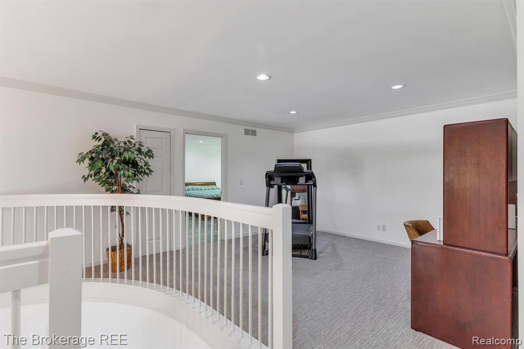 6995 HAWK WOODS Court, West Bloomfield, MI — Photo 26