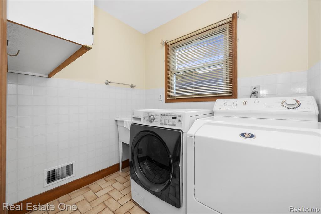 40444 La Grange Drive, Sterling Heights, MI 48313 — Photo 42