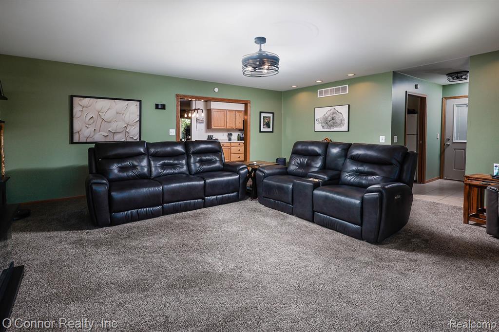 3082 Stoneybrook Lane, Port Huron, MI 48060 — Photo 11