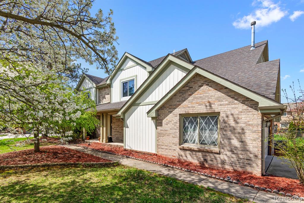 41450 REINDEER Drive, Novi, MI — Photo 3