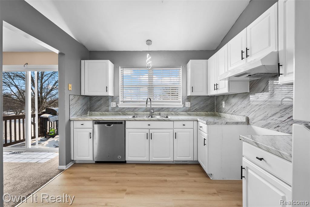 7154 Saint Andrews Drive, Ypsilanti, MI 48197 — Photo 11