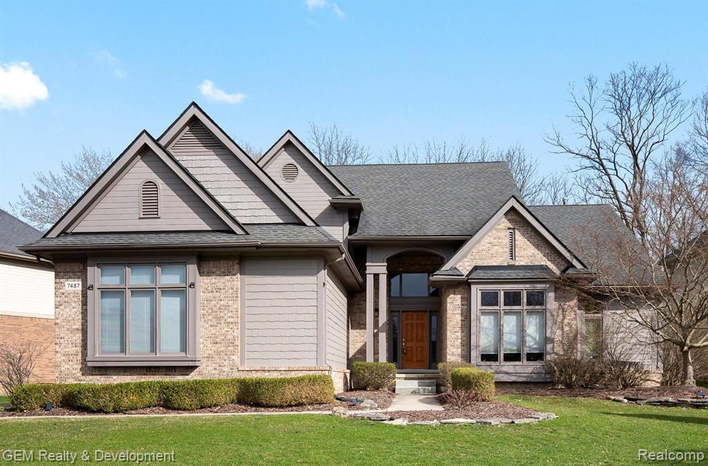 7487 KENNINGTON Boulevard, West Bloomfield, MI — front exterior