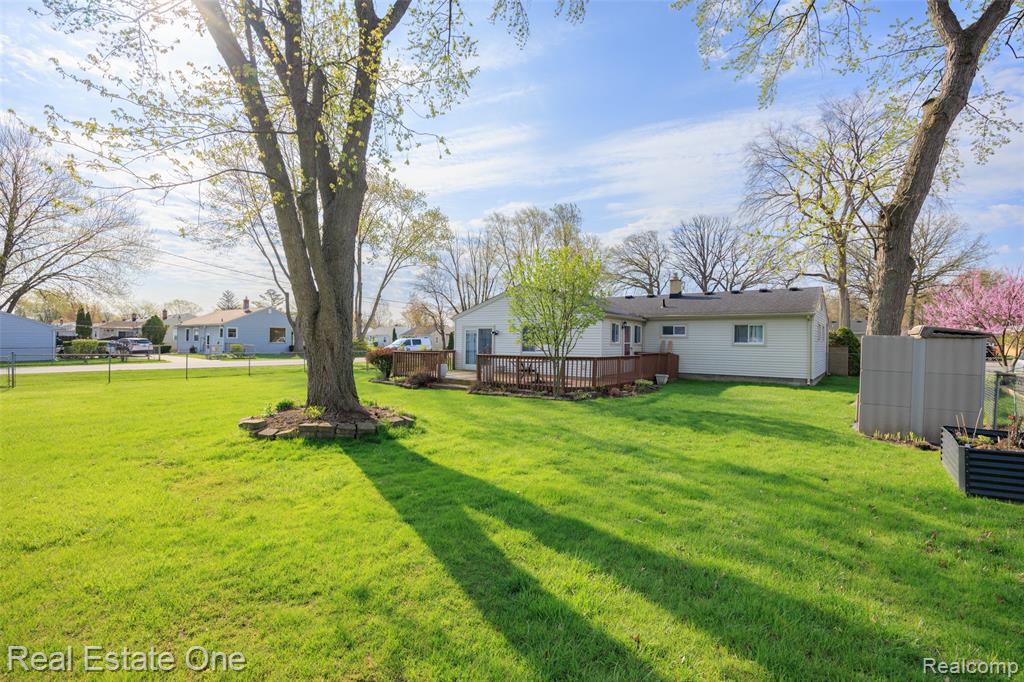 28612 Donnelly Street, Garden City, MI — Photo 24
