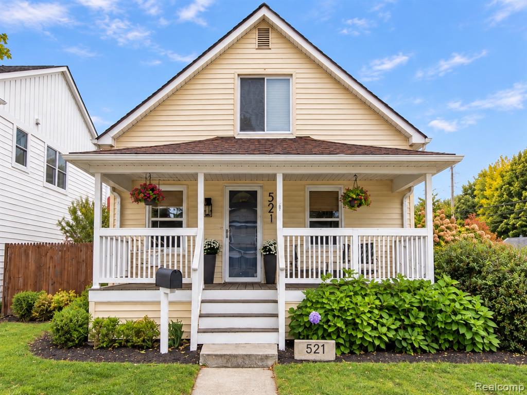 521 N Gainsborough Avenue, Royal Oak, MI 48067