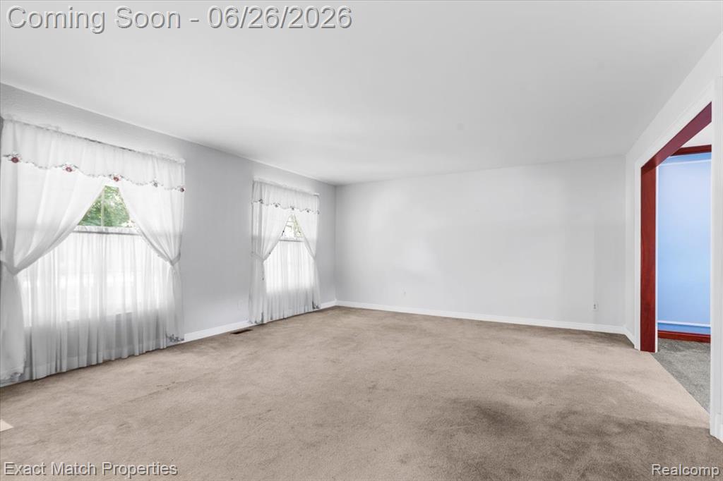 6737 Alderley Way, West Bloomfield, MI — Photo 17