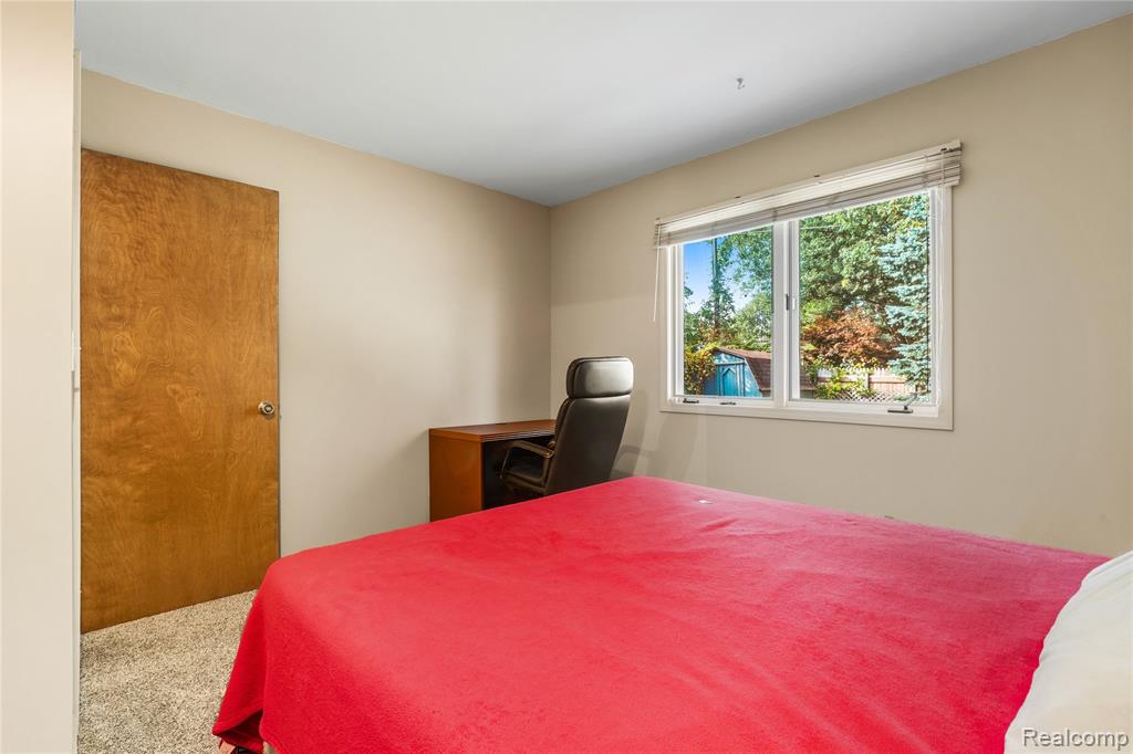 914 North Road, Fenton, MI 48430 — Photo 31