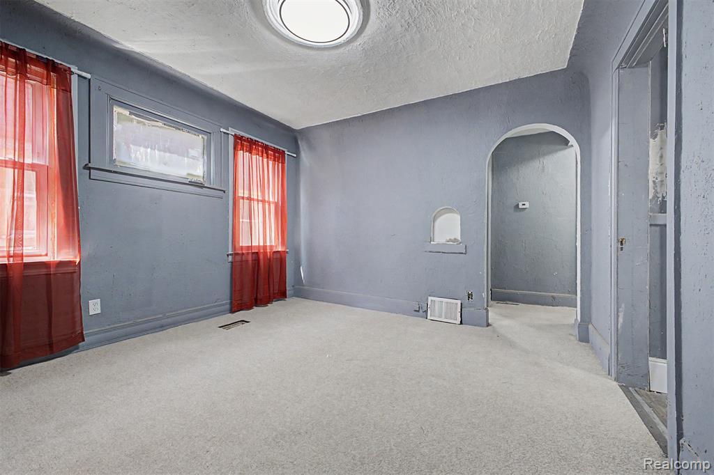 9275 Appoline Street, Detroit, MI 48228 — Photo 16
