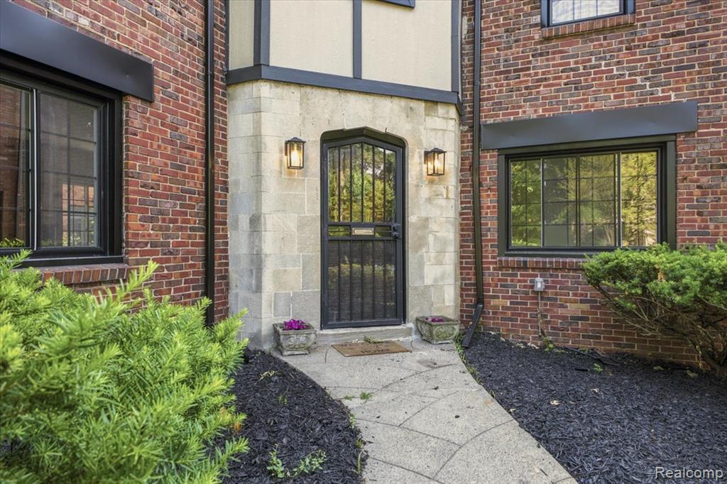 18084 Birchcrest Drive, Detroit, MI 48221 — Photo 7