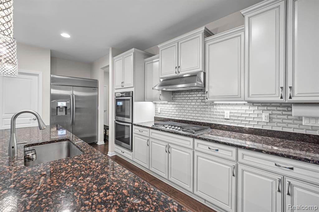 4732 TANGLEWOOD Lane, Lake Orion, MI — Photo 9