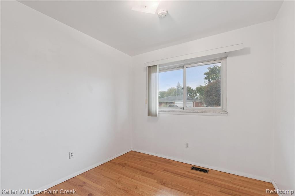 8457 Potomac Street, Center Line, MI 48015 — Photo 25