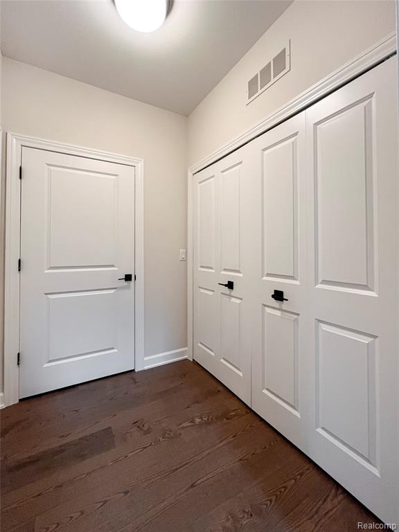 585 HERITAGE Pl, Saint Clair Shores, MI 48080 — Photo 21