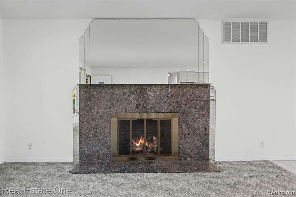 4416 S Shore Street, Waterford, MI 48328 — Photo 9