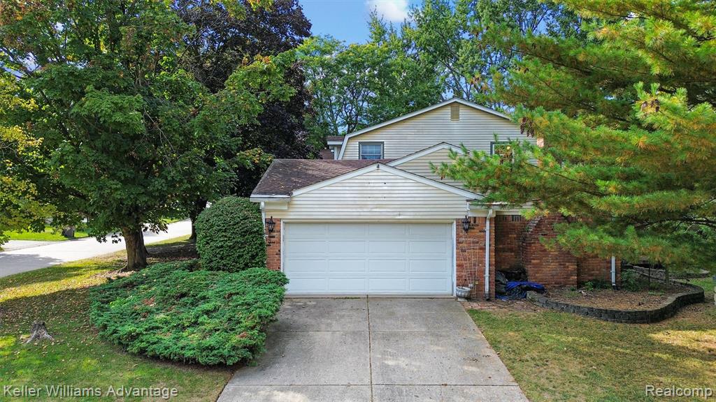 41718 Ladywood Drive, Northville, MI 48168 — Photo 46