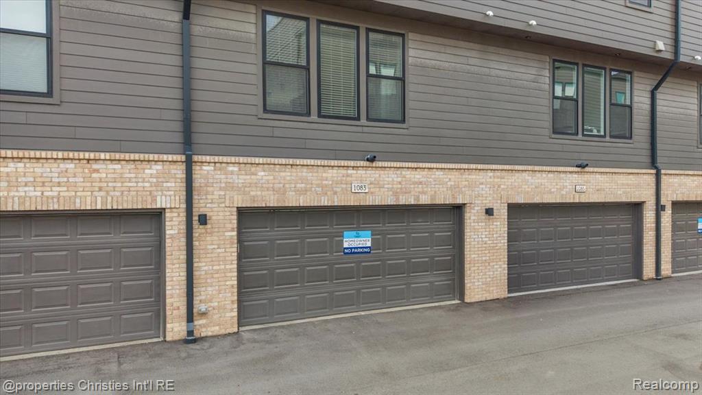 1083 Hampton Circle, Detroit, MI 48207 — Photo 8