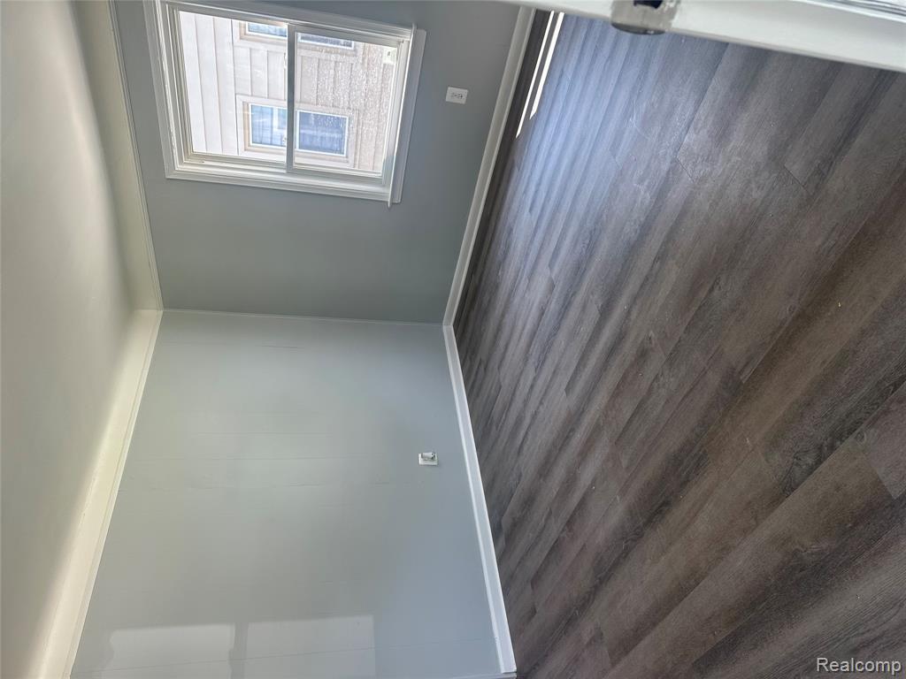 4803 Mildred Street, Wayne, MI 48184 — Photo 9