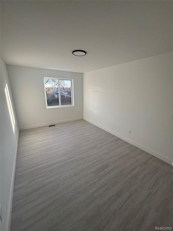 1019 E George Avenue, Hazel Park, MI 48030 — Photo 24
