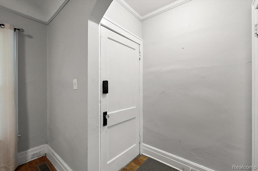 2256 W Philadelphia Street, Detroit, MI 48206 — Photo 33