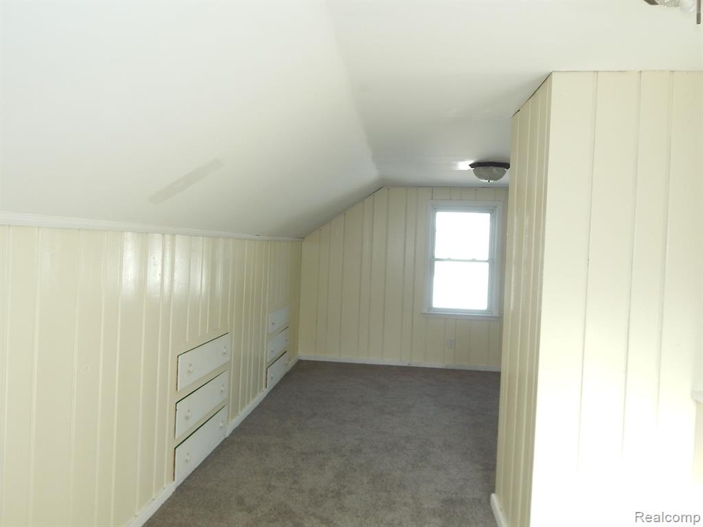 6868 Norborne Avenue, Dearborn Heights, MI 48127 — Photo 13