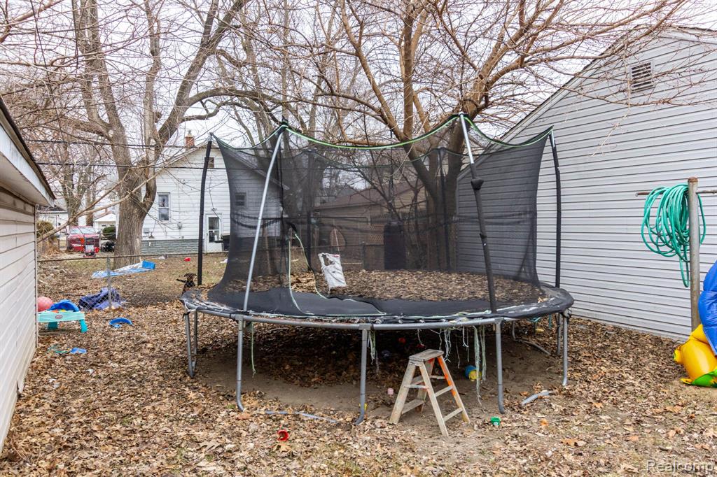 1060 Capitol Avenue, Lincoln Park, MI 48146 — Photo 28